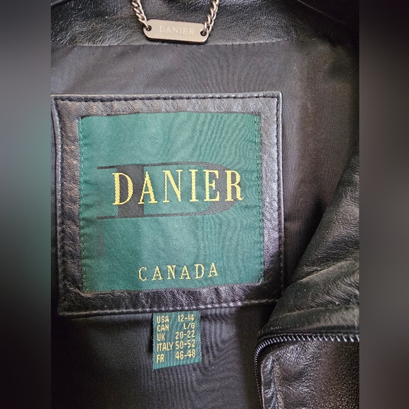 Danier Black Leather Jacket Ladies - Picture 3 of 5